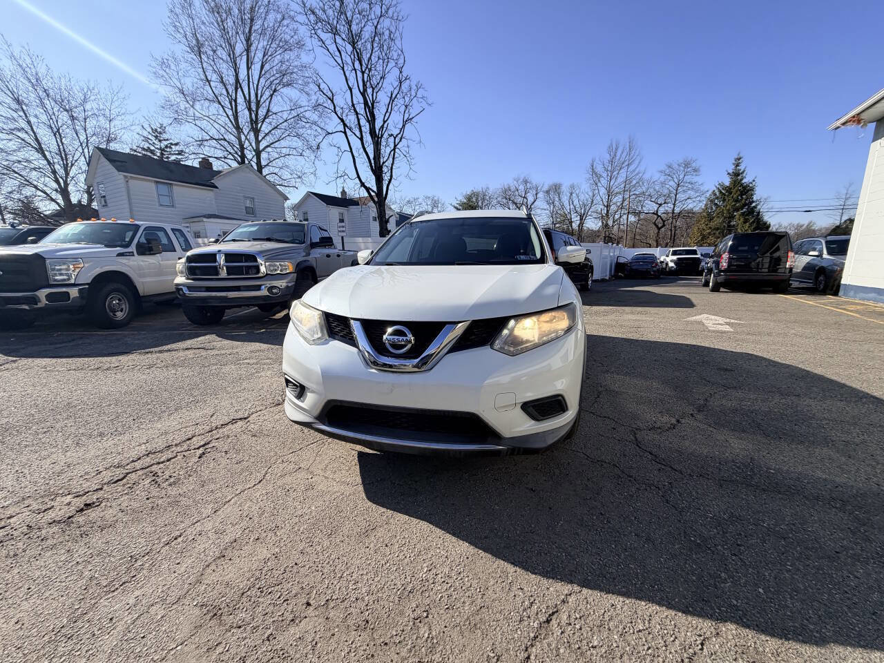 Used 2015 Nissan Rogue SV w/ SV Premium Package AWD/4WD image 3