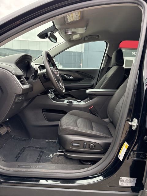 Used 2022 GMC Terrain SLE w/ Driver Convenience Package FWD image 5