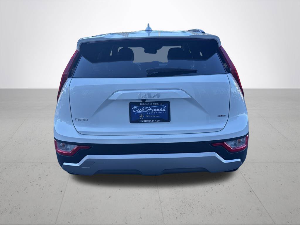 Used 2025 Kia Niro LX FWD image 8