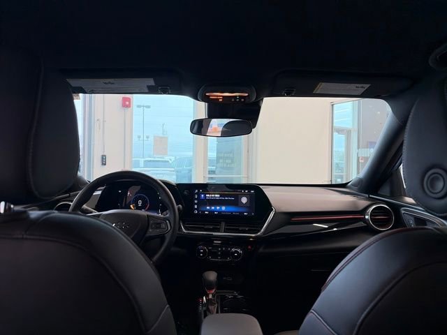 Used 2025 Chevrolet Trax RS w/ Driver Confidence Package image 21