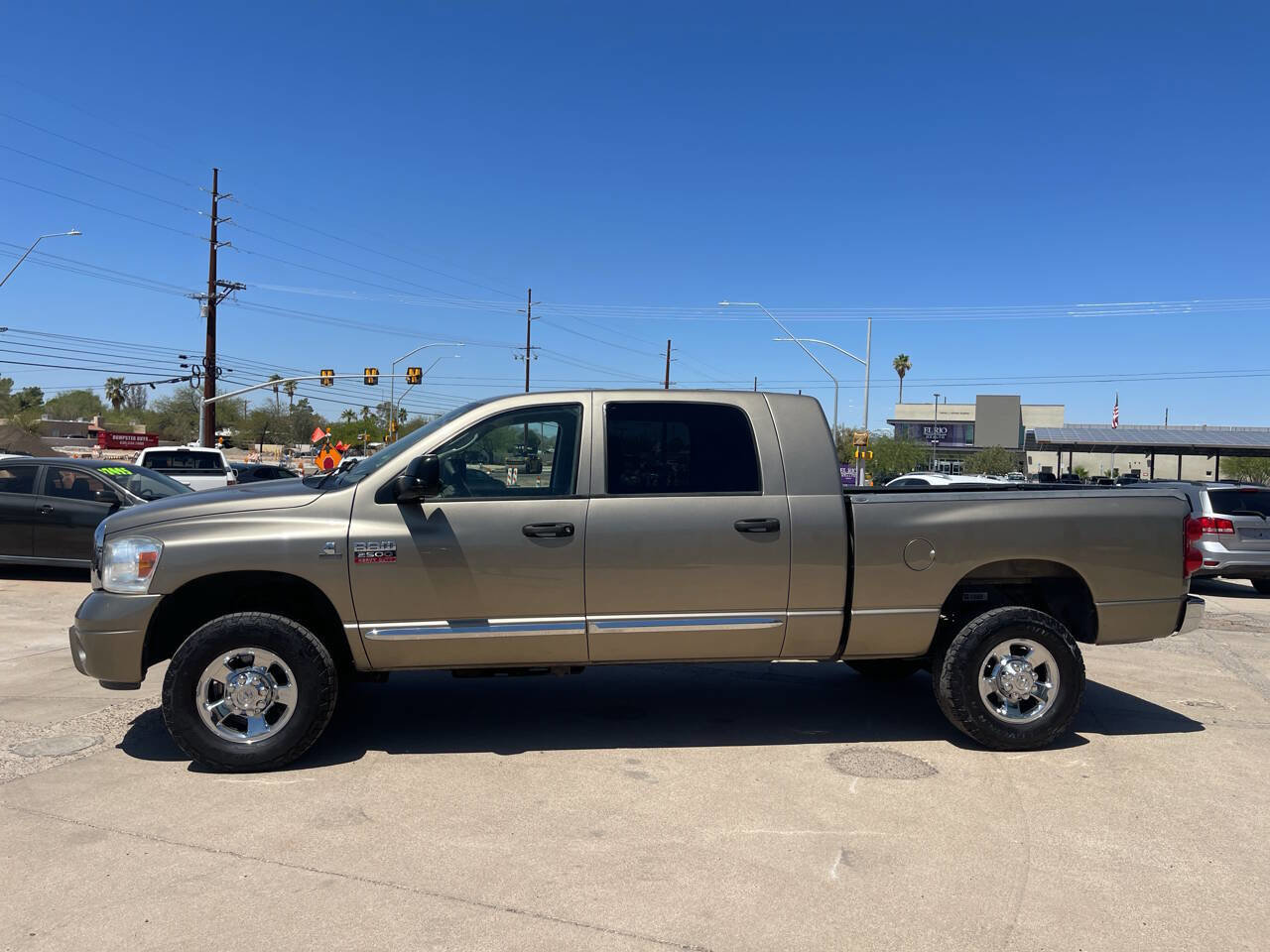 Used 2009 Dodge Ram 2500 Truck Laramie AWD/4WD image 4