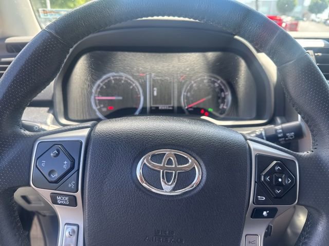 Used 2022 Toyota 4Runner Limited AWD/4WD image 9