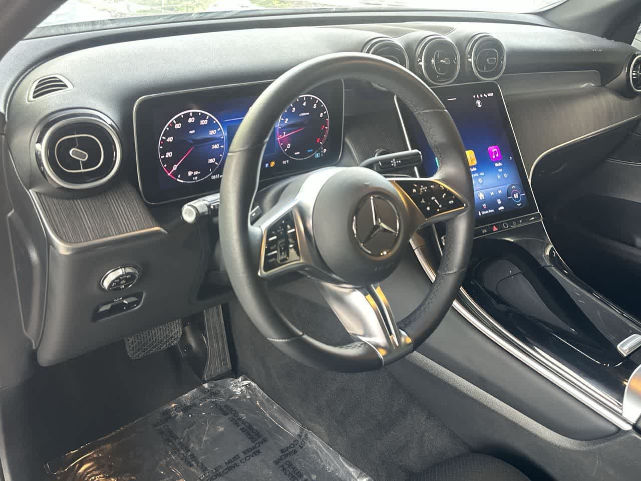 Used 2026 Mercedes-Benz GLC 300 image 13
