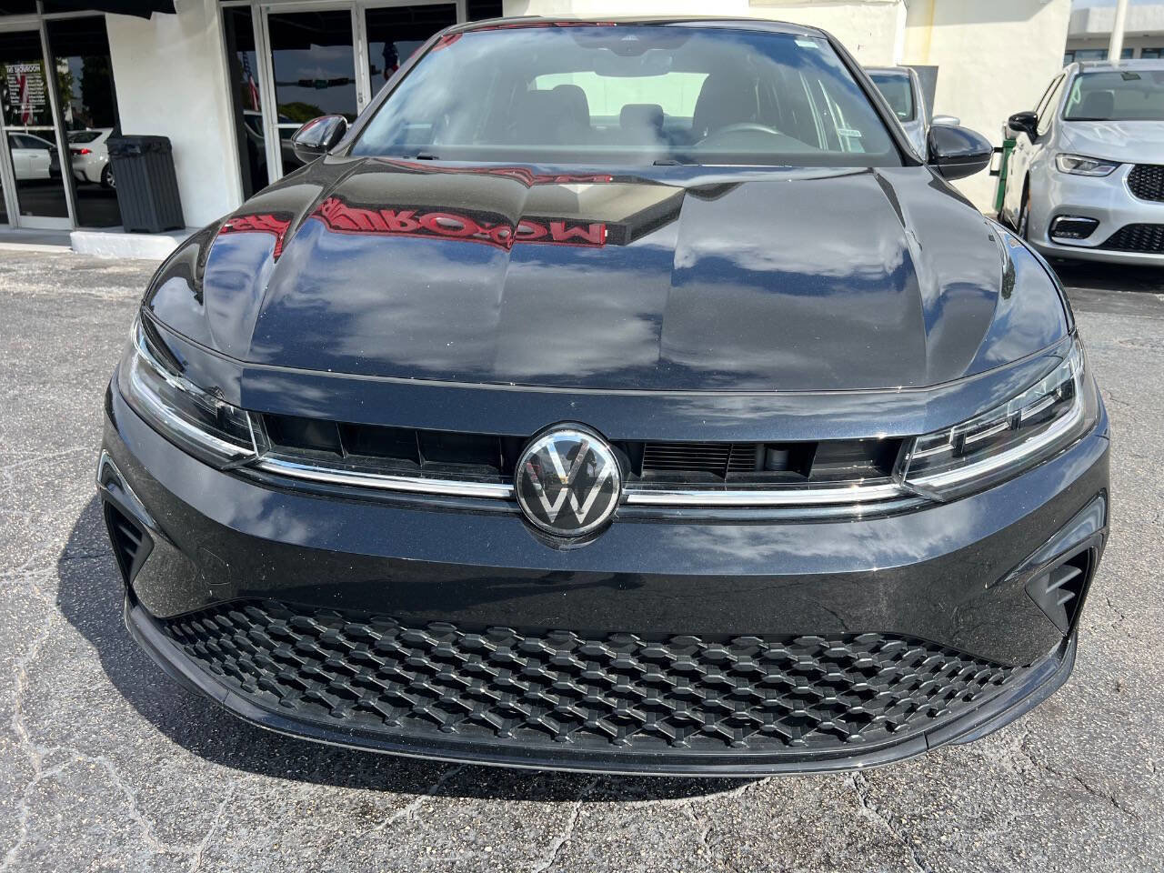 Used 2025 Volkswagen Jetta Sport image 8