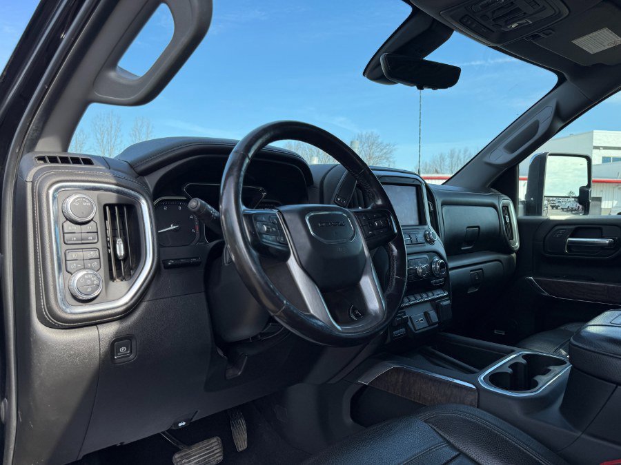 Used 2020 GMC Sierra 3500 Denali w/ Denali Ultimate Package AWD/4WD image 14