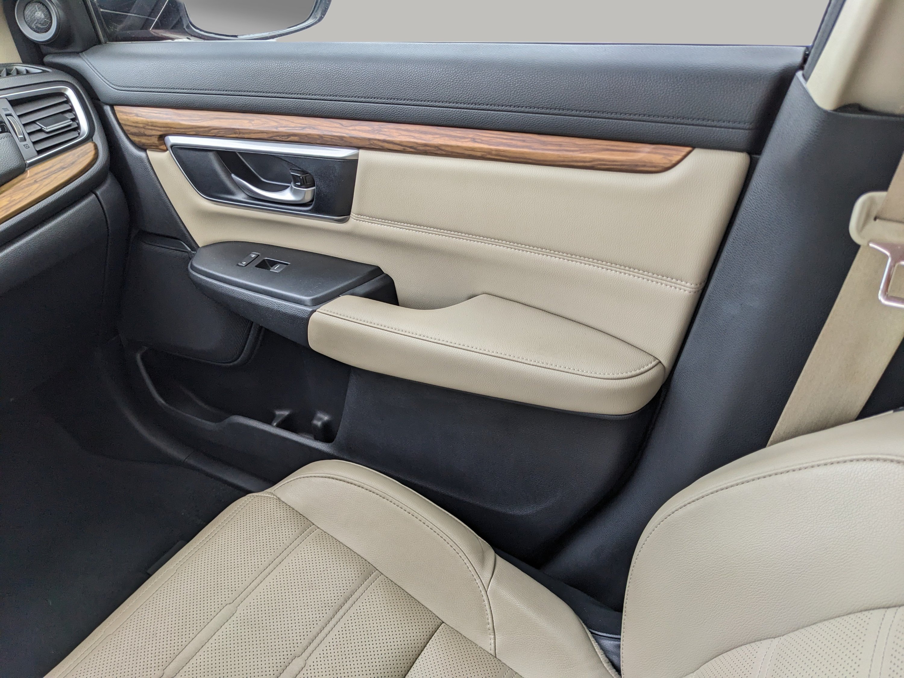 Used 2018 Honda CR-V EX-L image 16