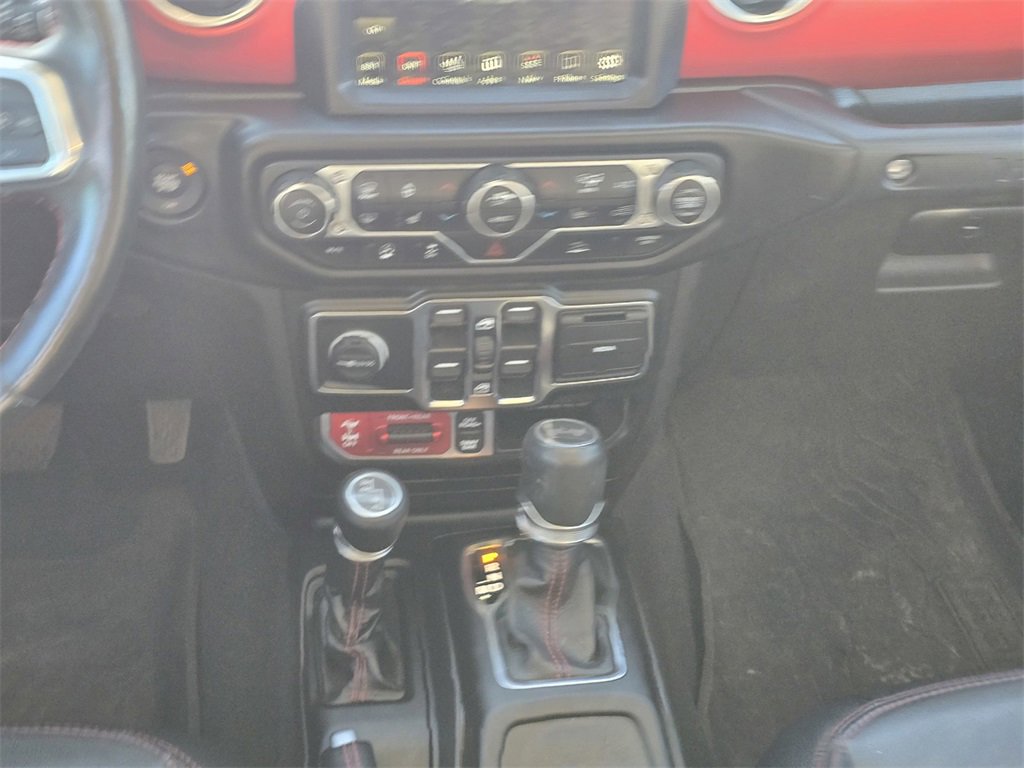 Used 2022 Jeep Wrangler Unlimited Rubicon w/ Cold Weather Group image 18