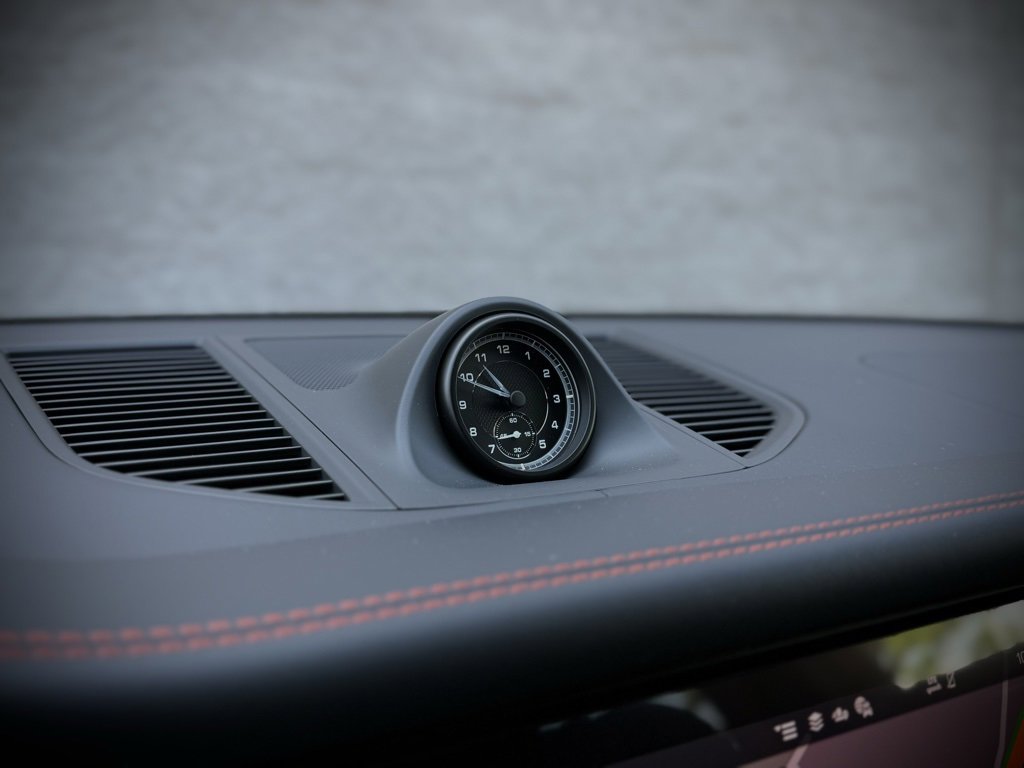 New 2025 Porsche Macan image 29