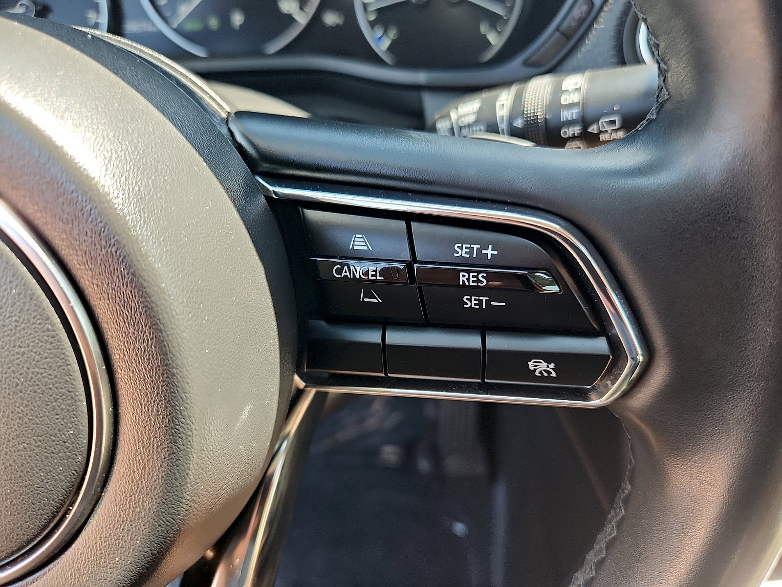 Certified 2024 MAZDA CX-90 3.3 Turbo w/ Preferred Plus AWD/4WD image 25