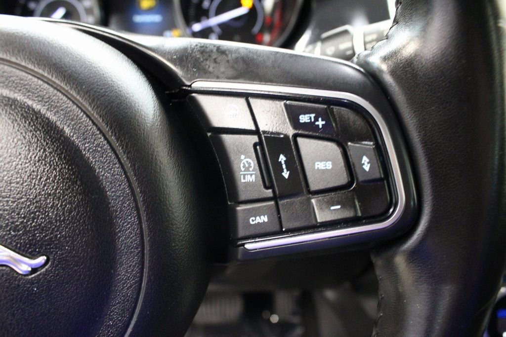 Used 2018 Jaguar E-PACE S image 27