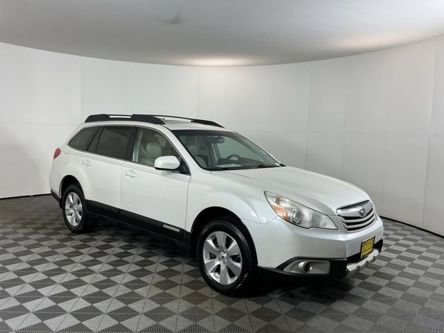 Used 2012 Subaru Outback 3.6R Limited AWD/4WD image 3
