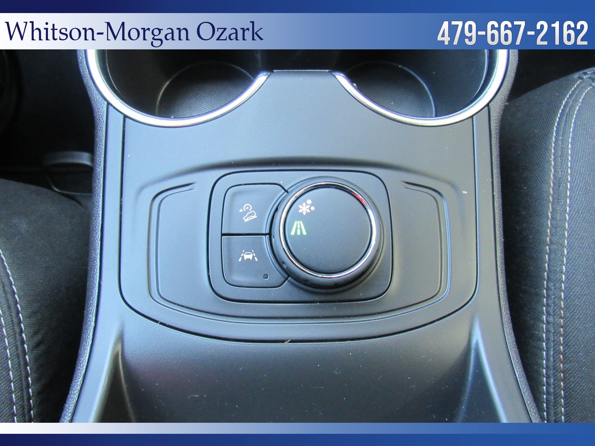 Used 2024 GMC Terrain SLE image 41