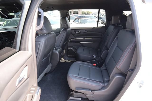 Used 2025 Chevrolet Traverse Z71 w/ Enhanced Driving Package AWD/4WD image 10