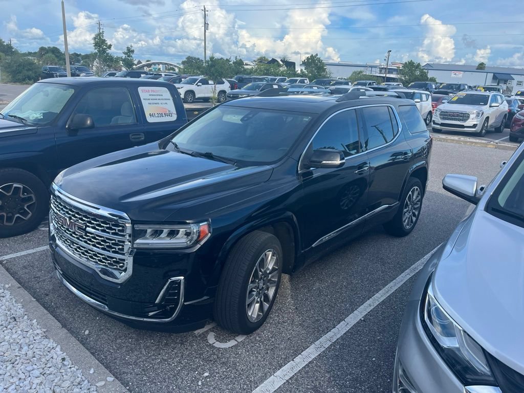 Used 2023 GMC Acadia Denali w/ Denali Ultimate Package AWD/4WD image 3