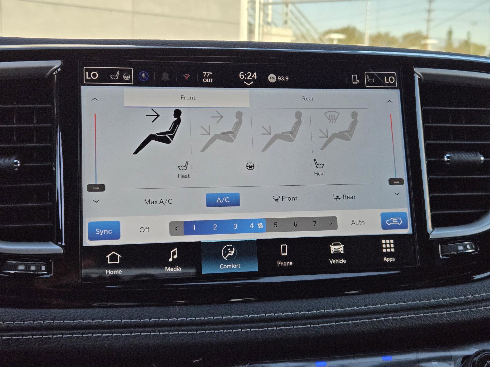 New 2026 Chrysler Pacifica Select image 11