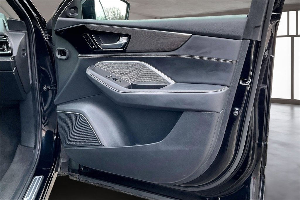 Used 2022 Acura MDX SH-AWD w/ Advance Package image 29