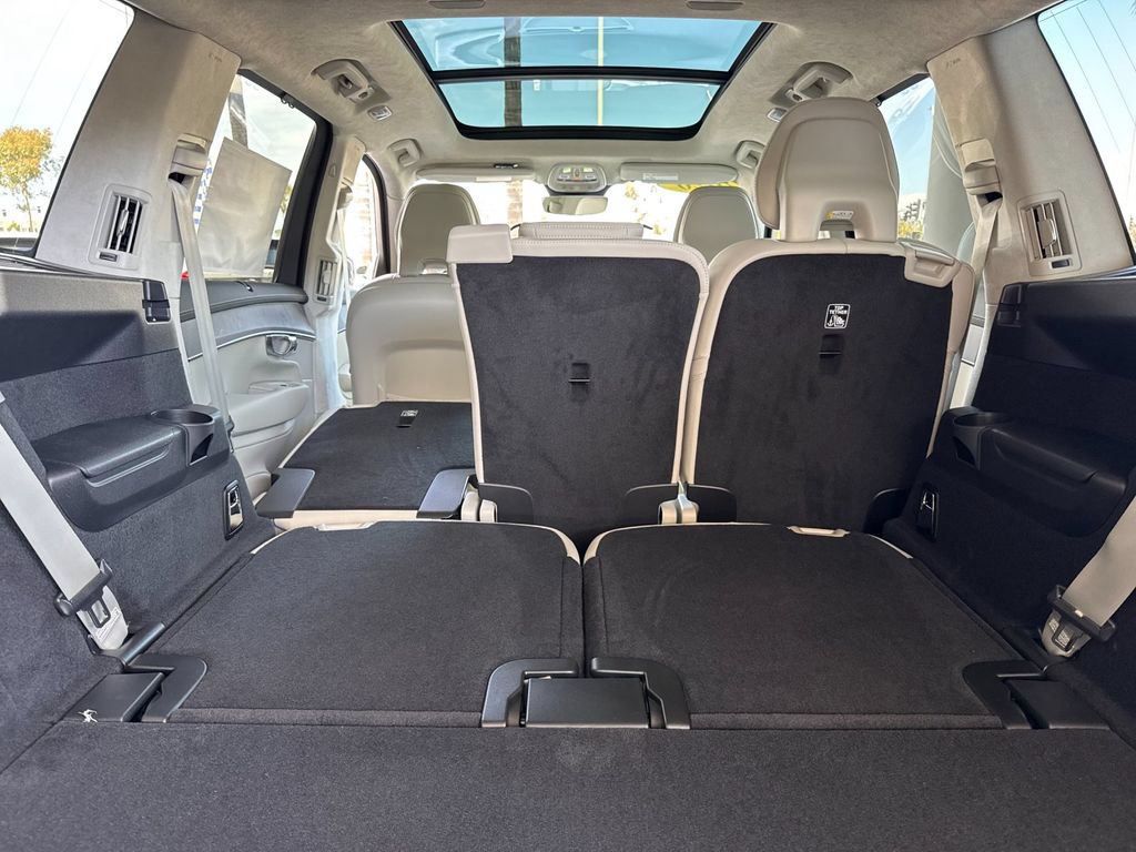 New 2026 Volvo XC90 T8 Ultra w/ Lounge Package AWD/4WD image 15