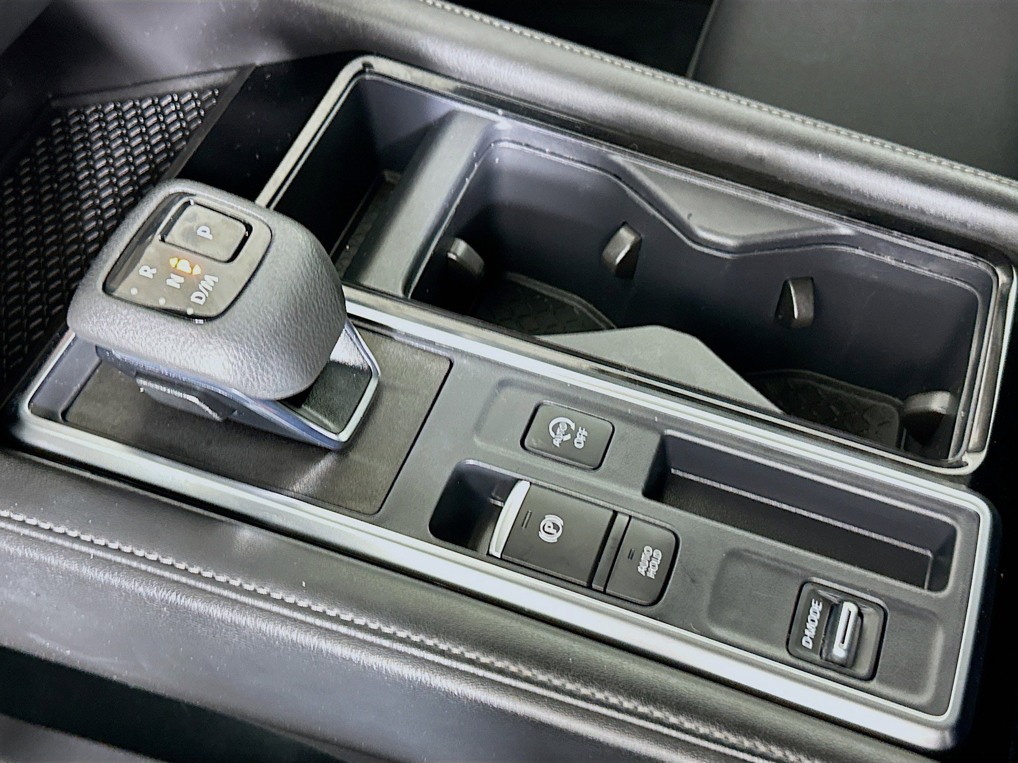 Used 2024 Nissan Pathfinder SV image 24