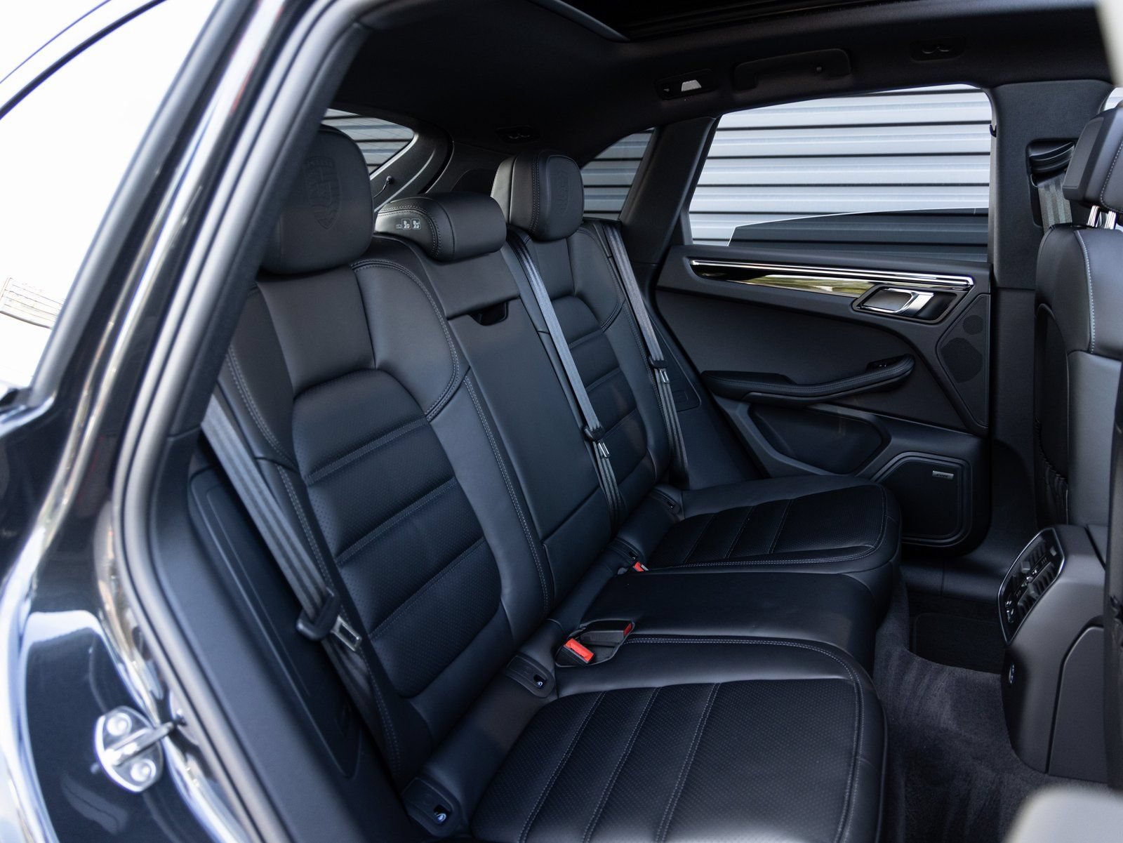 New 2026 Porsche Macan AWD/4WD image 29