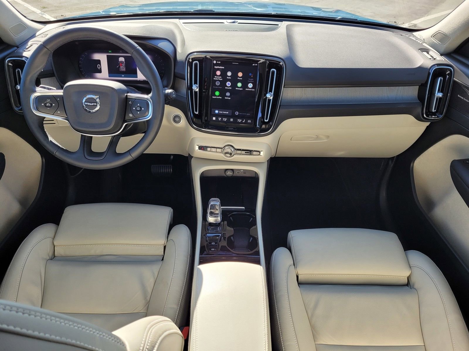 Certified 2023 Volvo XC40 B5 Plus w/ Driver Assist Package image 24