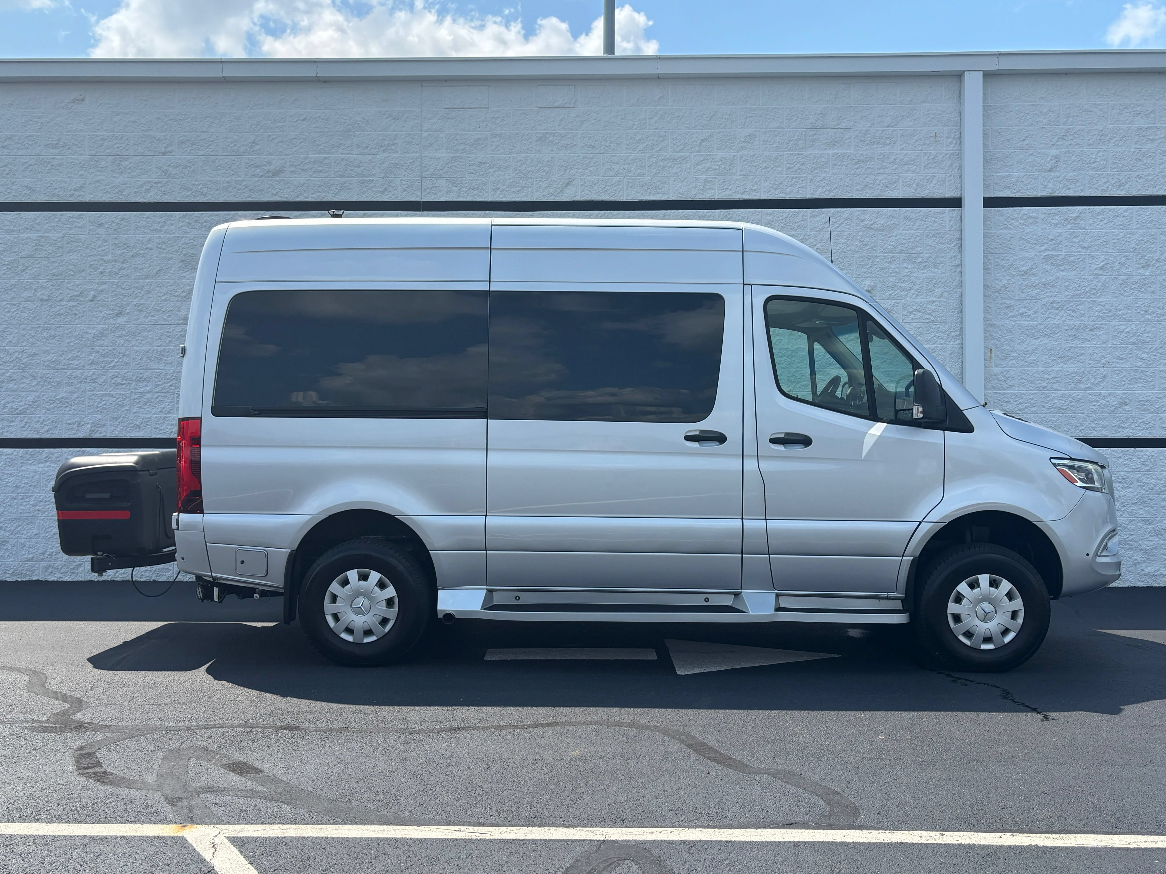 Used 2020 Mercedes-Benz Sprinter 2500 w/ Windows All Around Package image 8