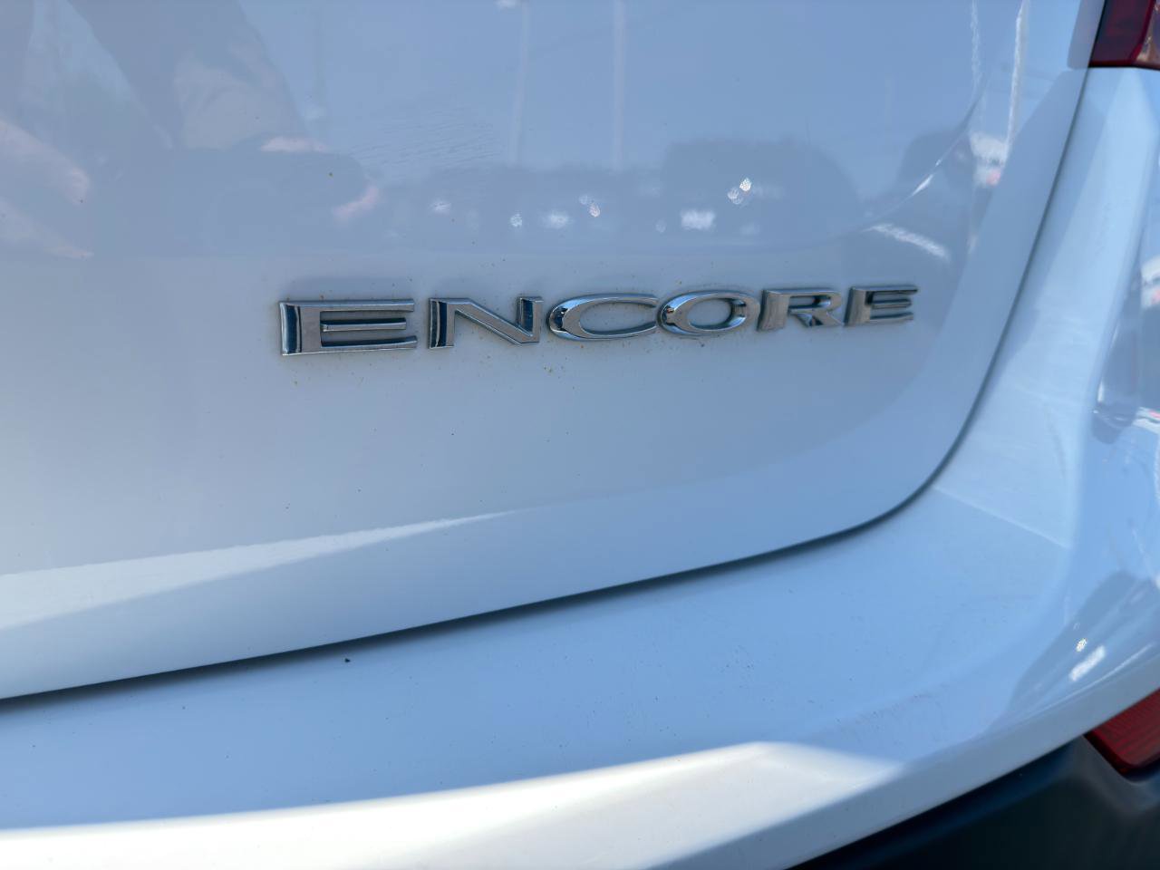 Used 2020 Buick Encore Preferred FWD image 65