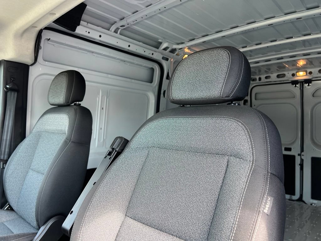 Used 2026 RAM ProMaster 2500 w/ Safety Group FWD image 9