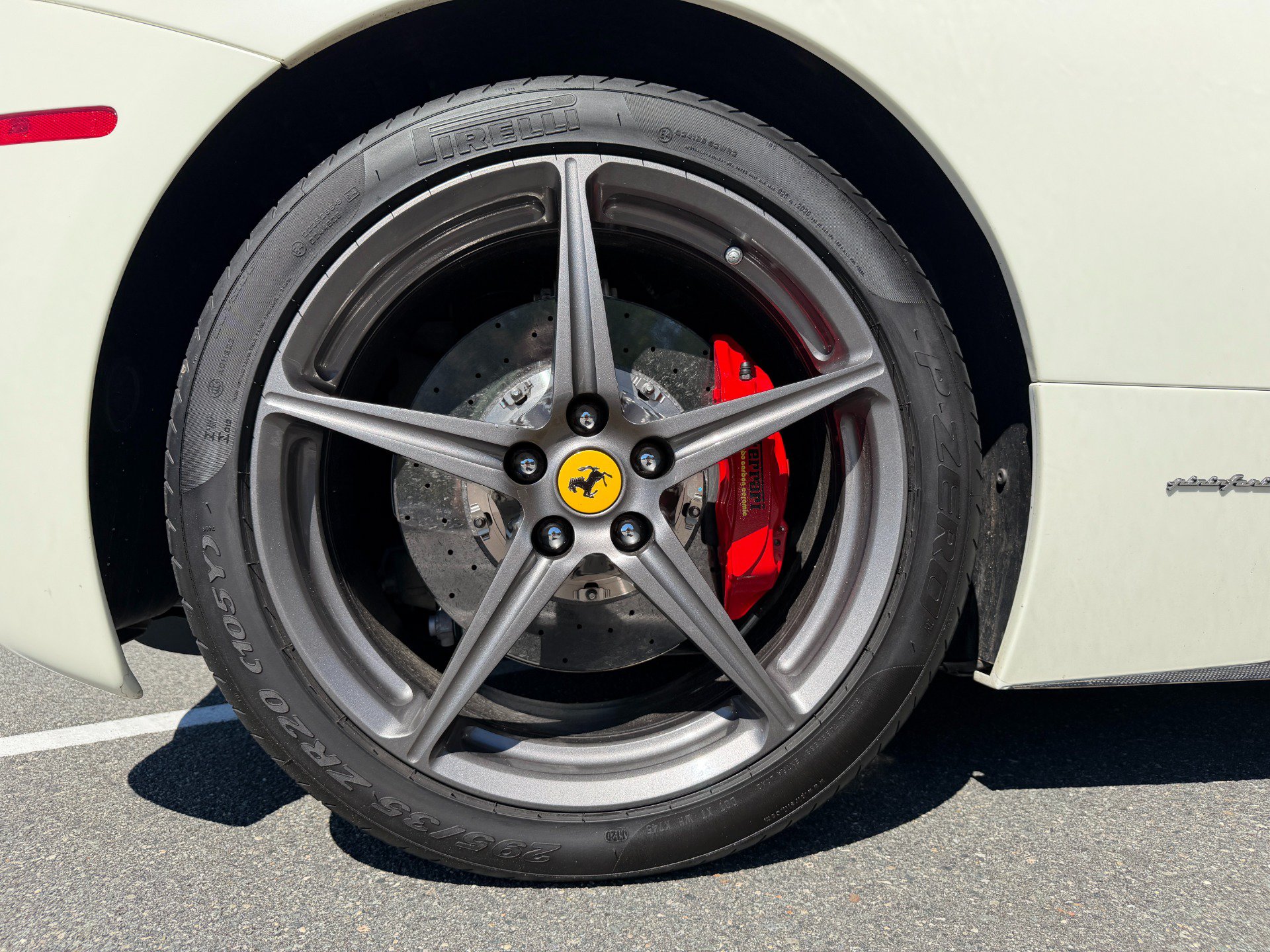 Used 2015 Ferrari 458 Spider RWD image 86
