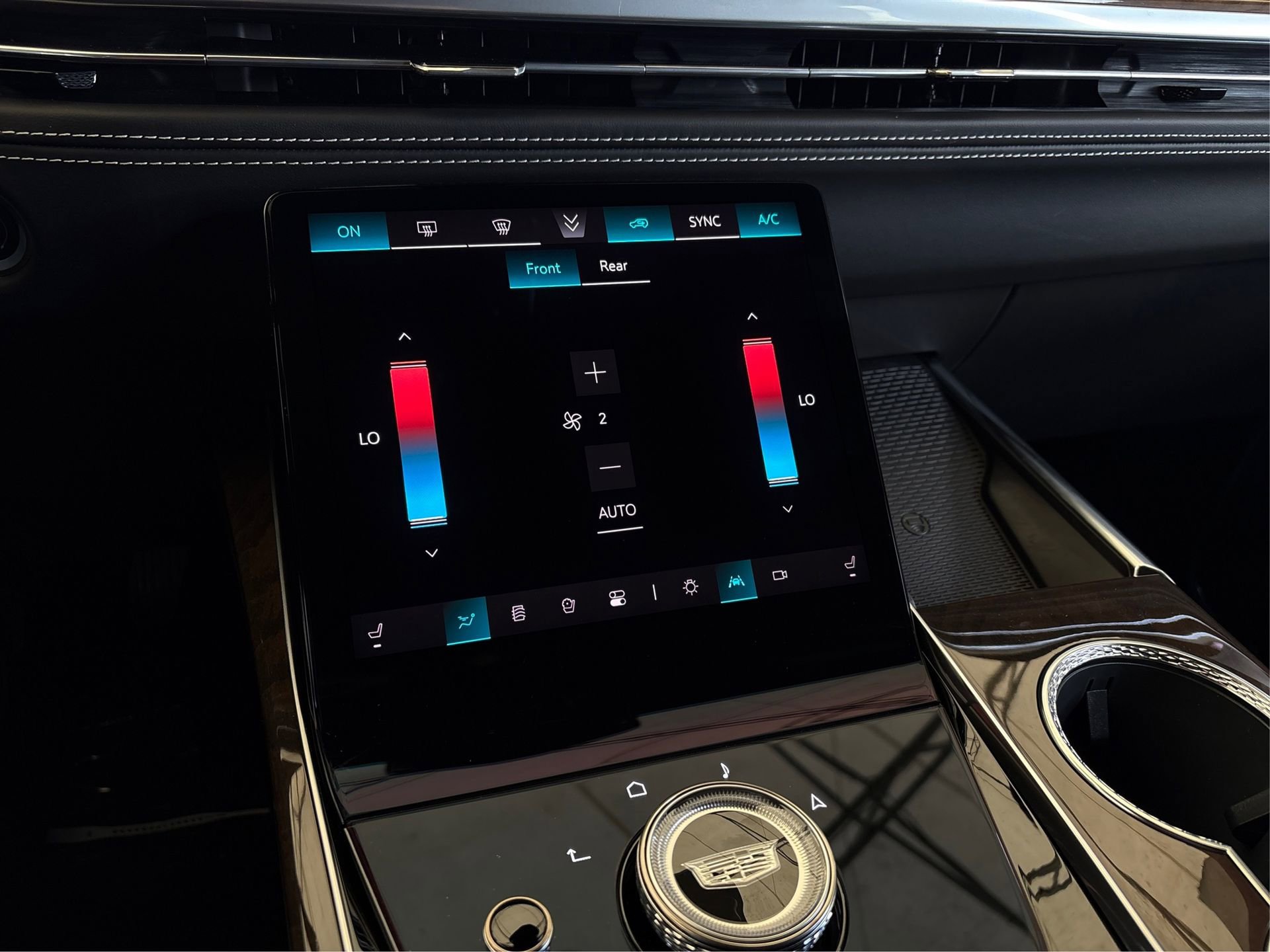 New 2026 Cadillac Escalade ESV Platinum Sport w/ LPO, ONYX Package image 27