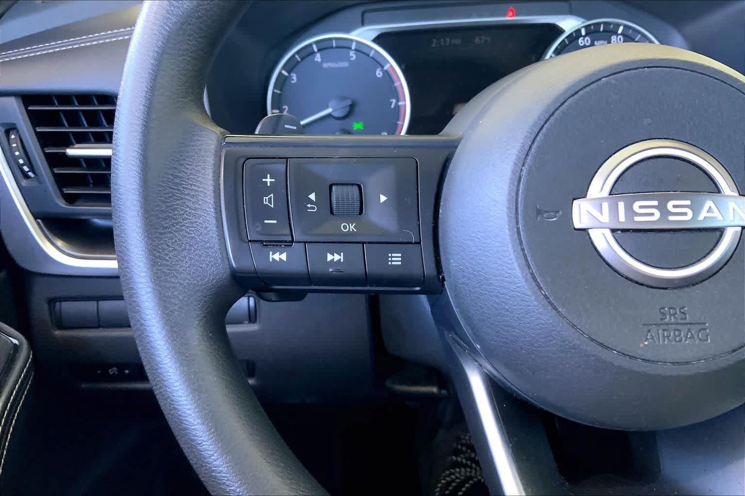 Used 2024 Nissan Rogue SV AWD/4WD image 23