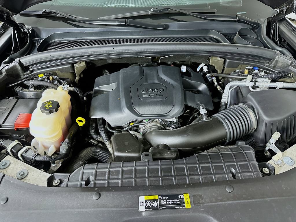 Used 2022 Jeep Grand Cherokee Summit w/ Luxury Tech Group V image 9