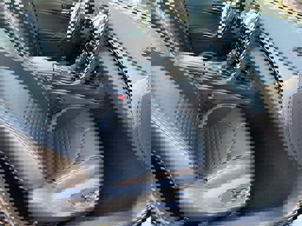 Used 2021 Toyota Avalon XSE image 12