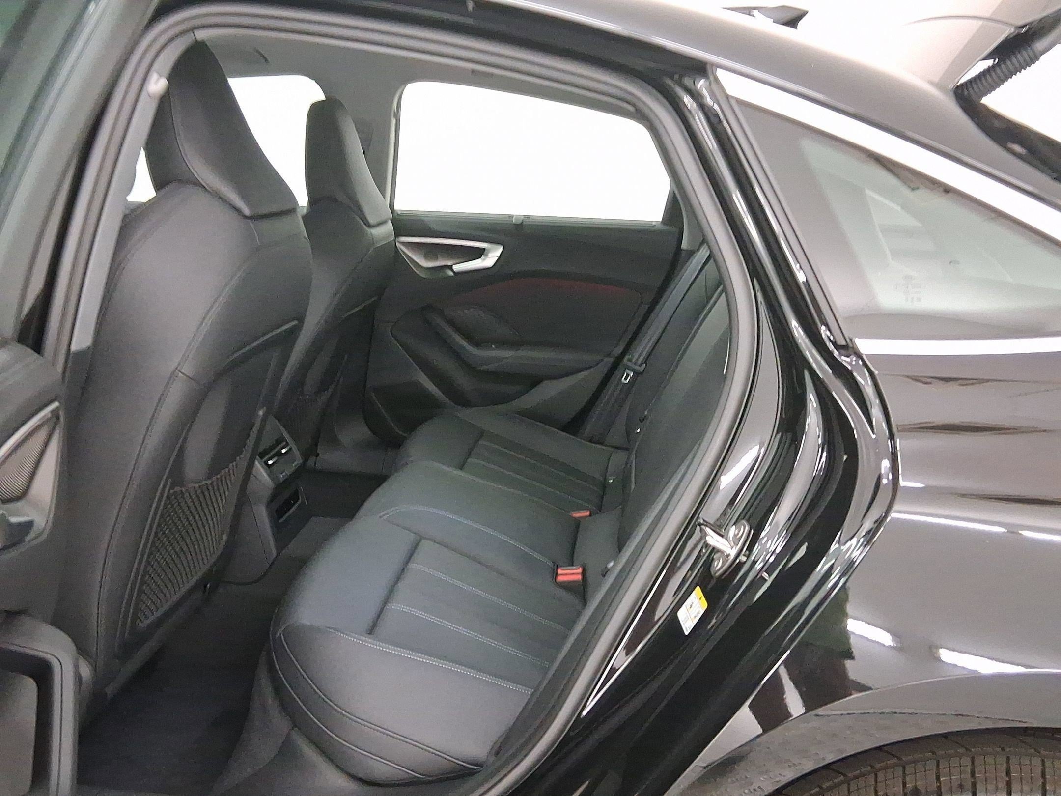 Used 2025 Audi A5 2.0T Premium Plus w/ Premium Plus AWD/4WD image 13