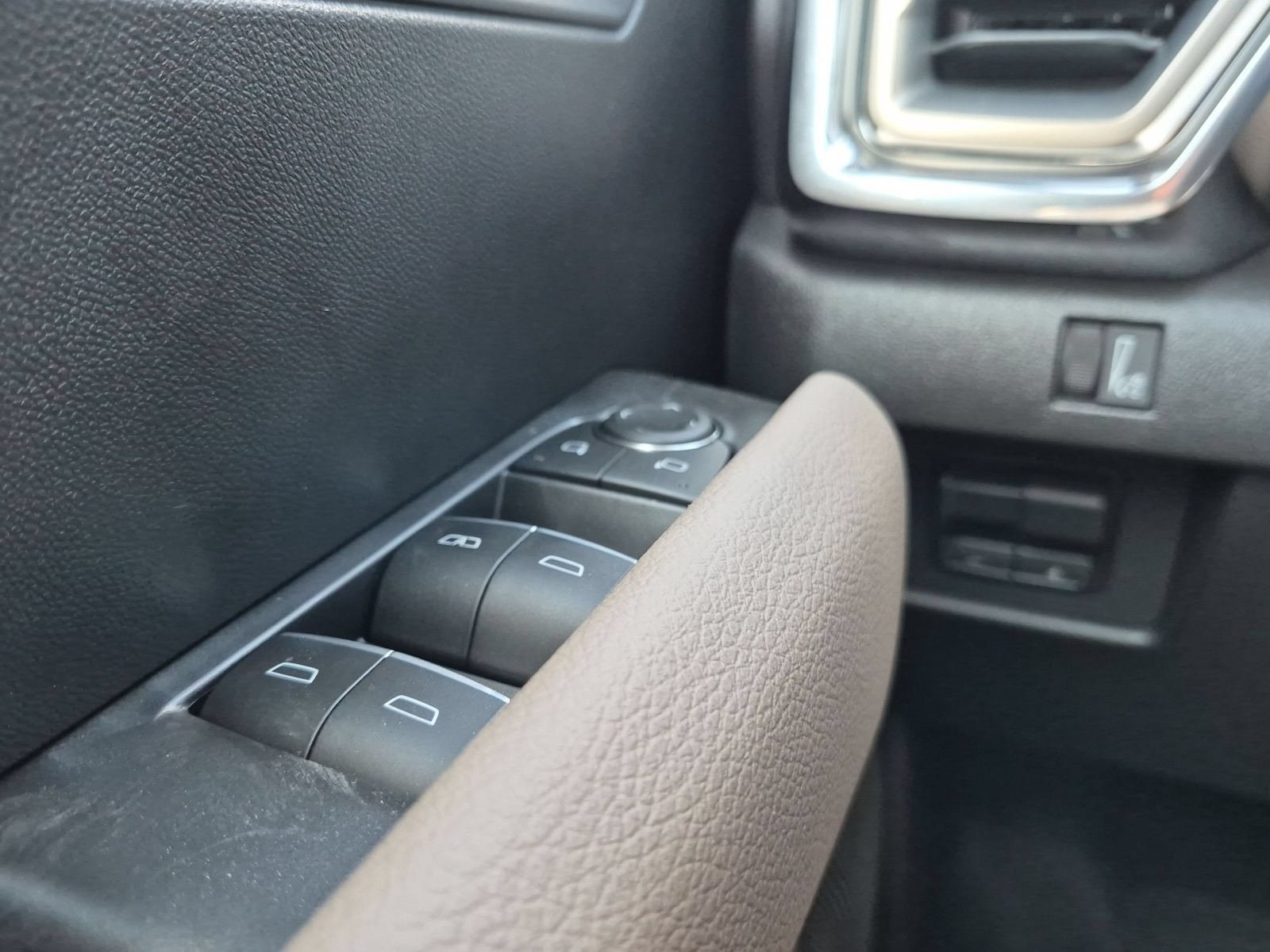 New 2026 GMC Canyon Denali AWD/4WD image 16