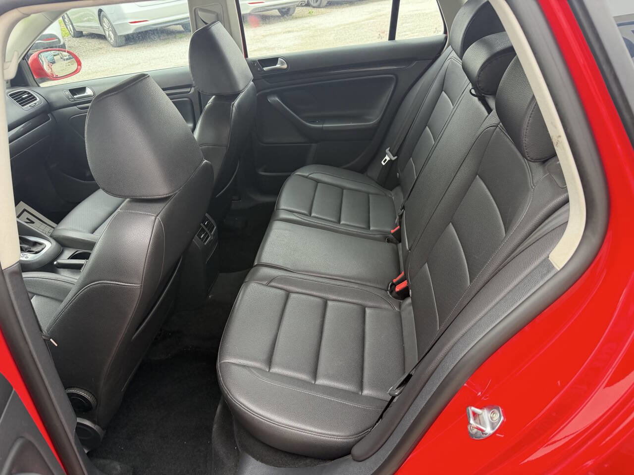 Used 2011 Volkswagen Jetta TDI FWD image 18