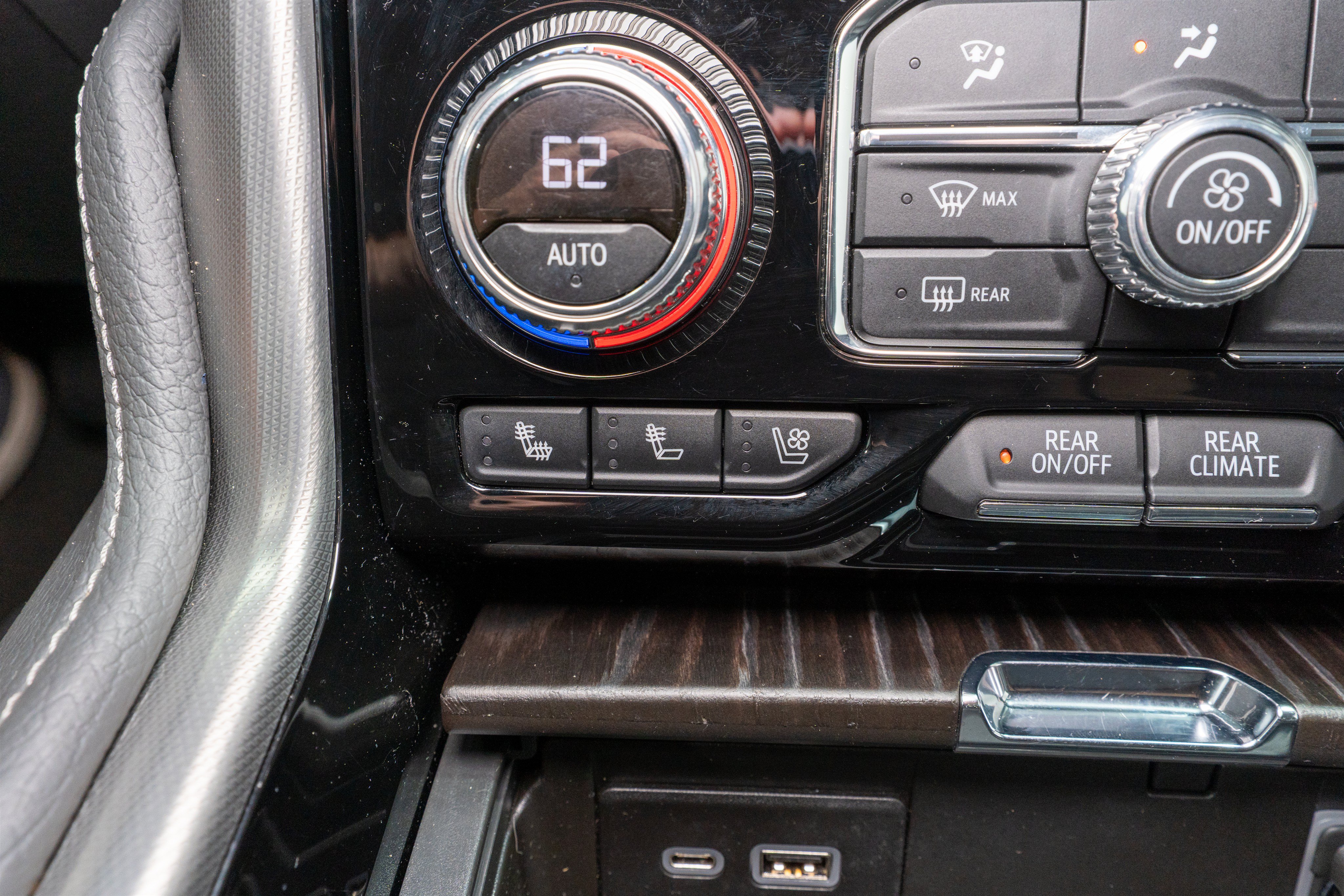 Used 2021 GMC Yukon Denali AWD/4WD image 24