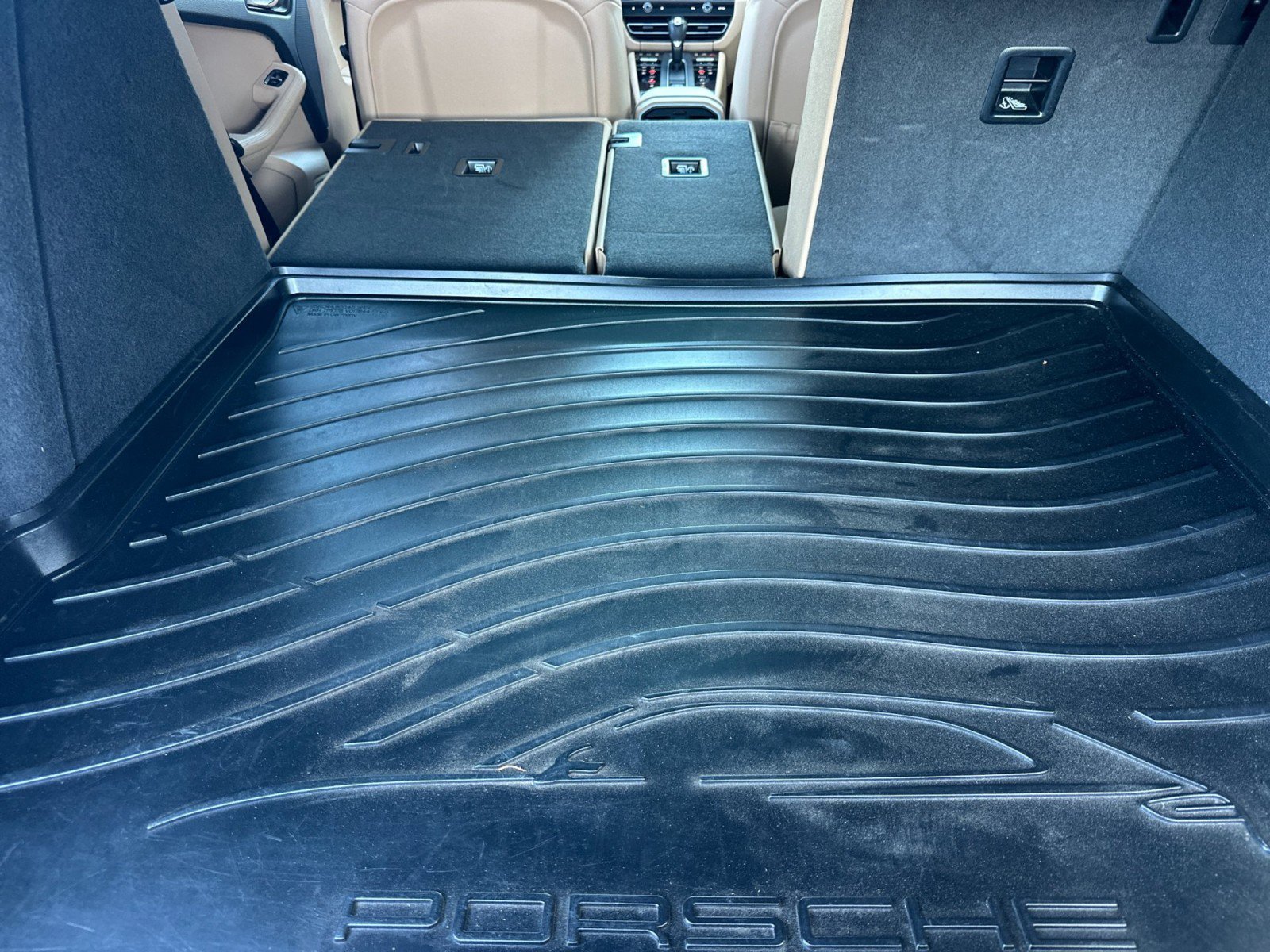 Certified 2023 Porsche Macan S image 15