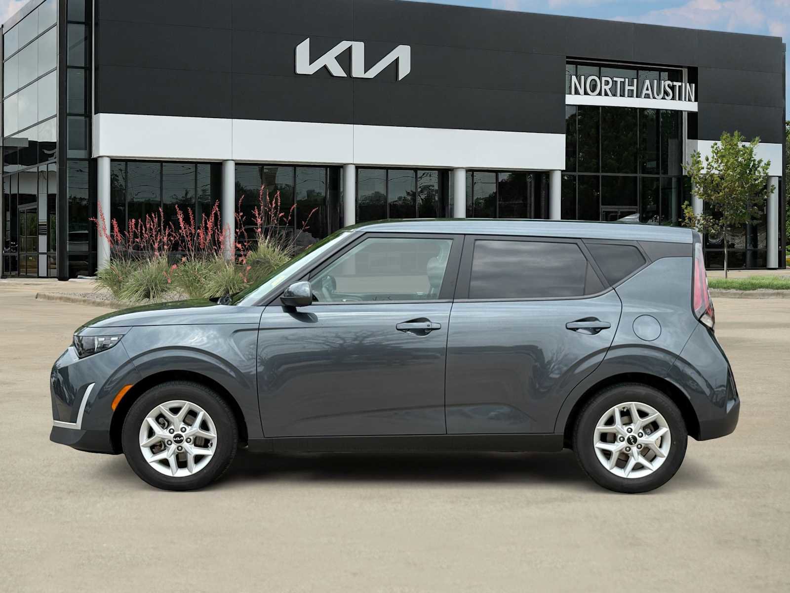 Certified 2023 Kia Soul S image 8