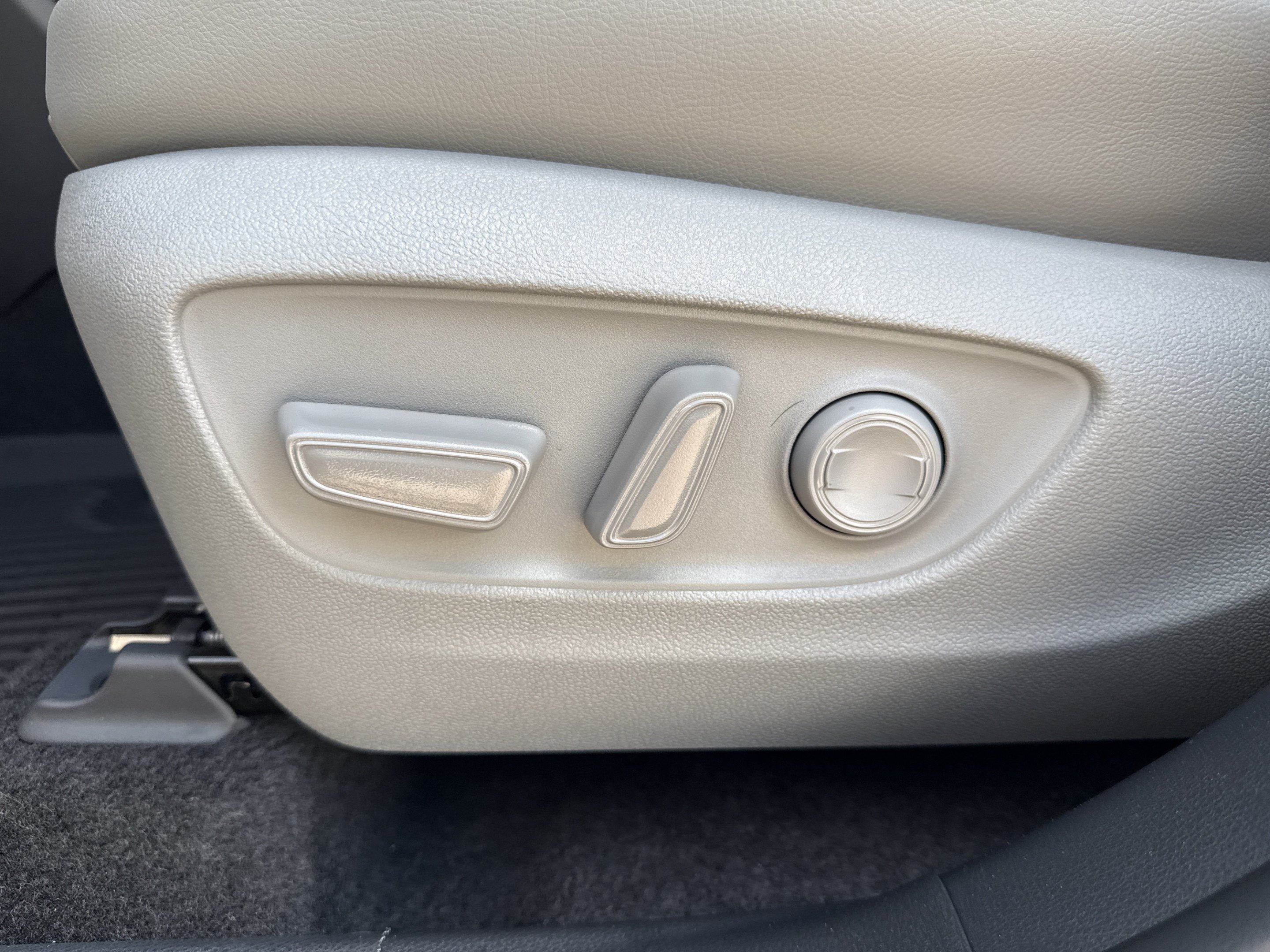 New 2026 Toyota Highlander XLE AWD/4WD image 26