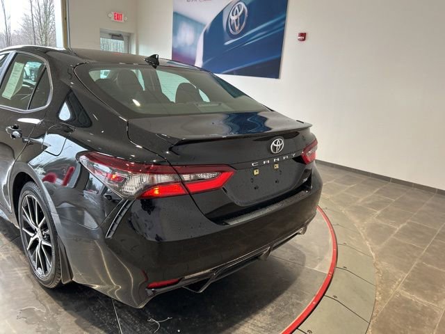Used 2023 Toyota Camry SE image 5