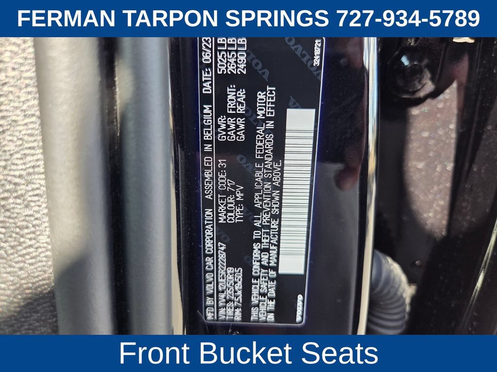 Certified 2024 Volvo XC40 B5 Plus AWD/4WD image 23