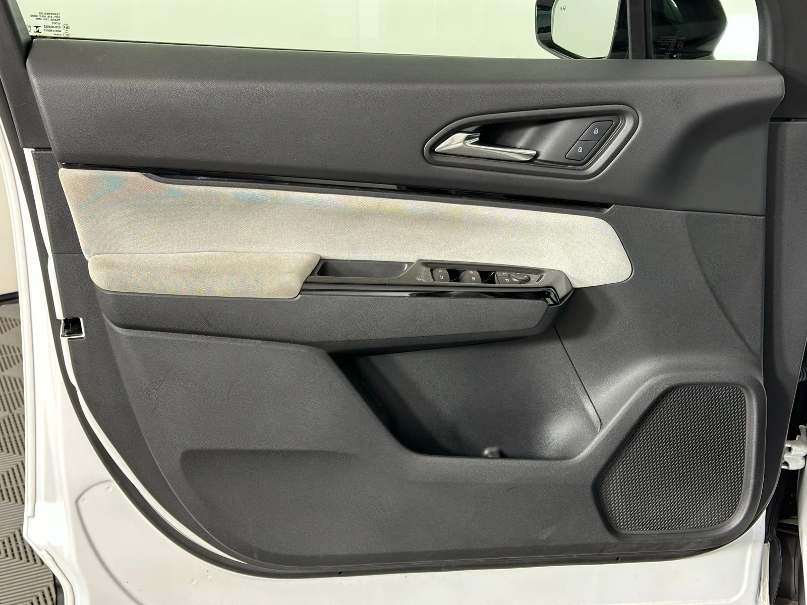 Used 2024 Honda Prologue EX image 38