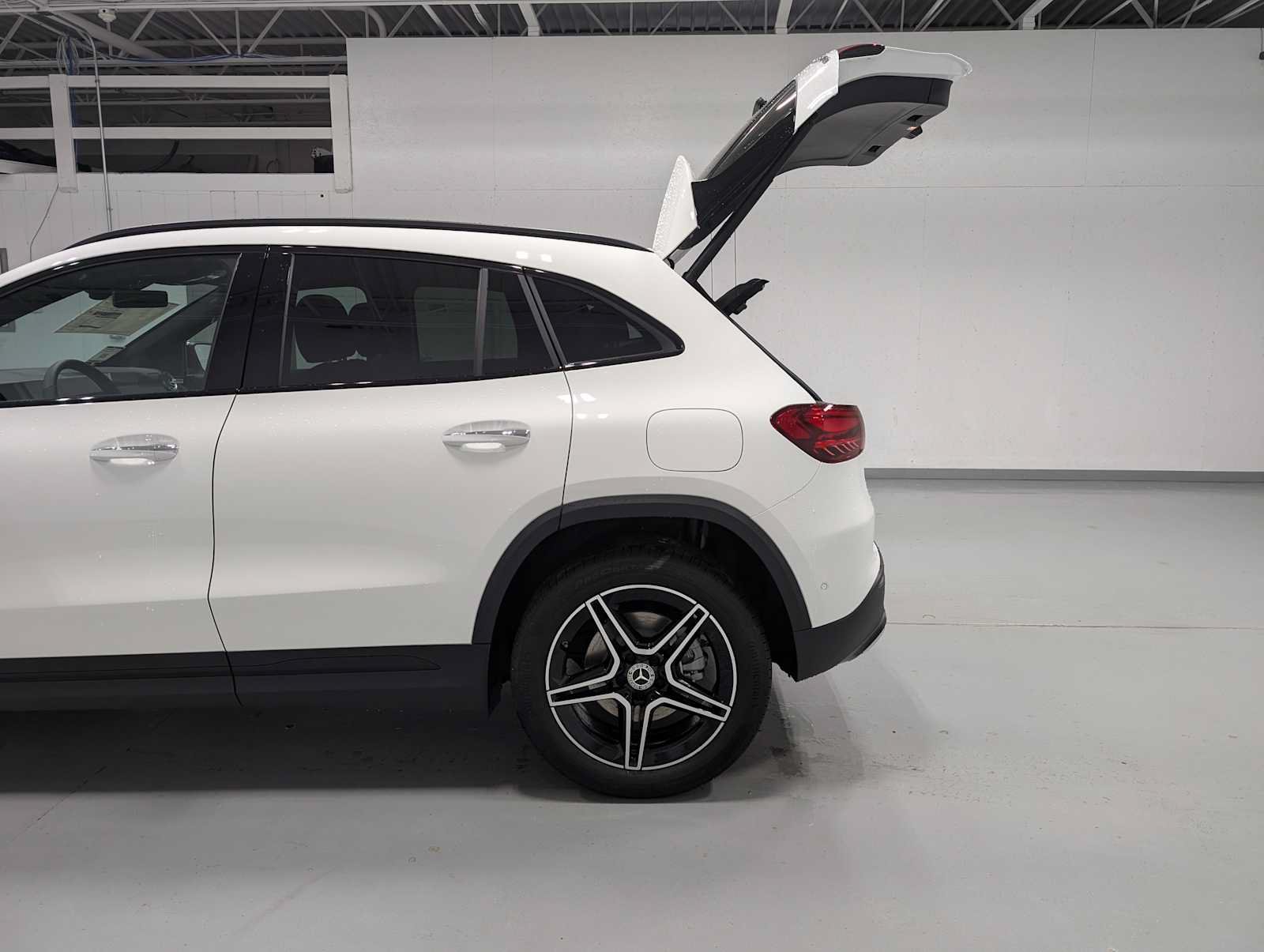 New 2026 Mercedes-Benz GLA 250 4MATIC image 9