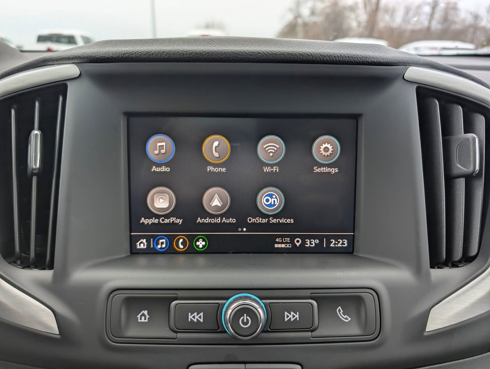 Used 2024 GMC Terrain SLE w/ Driver Convenience Package image 18