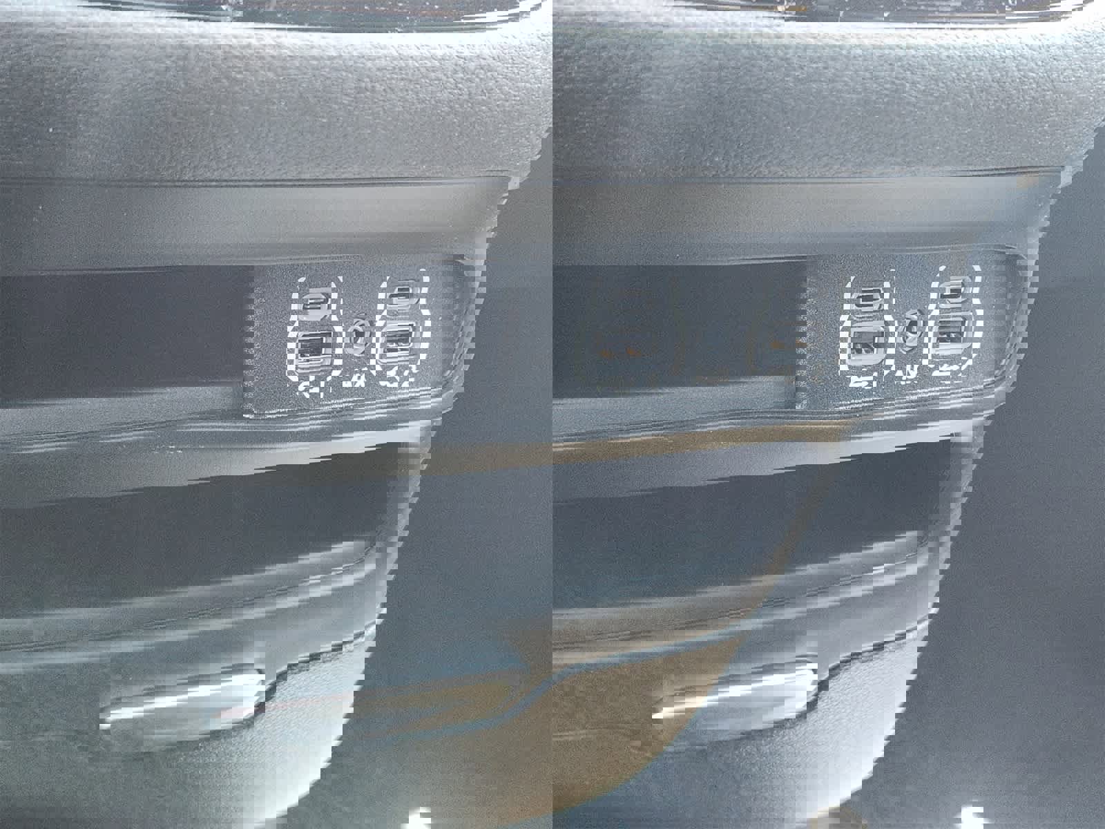 New 2025 Chrysler Pacifica Select w/ Fav Edition Package image 17