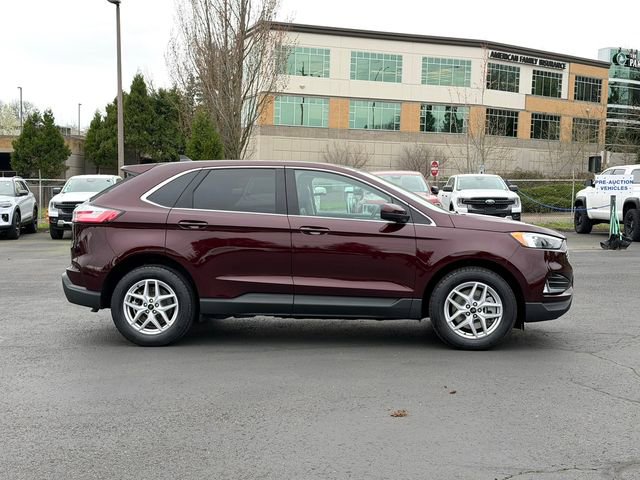Used 2024 Ford Edge SEL w/ Convenience Package image 3