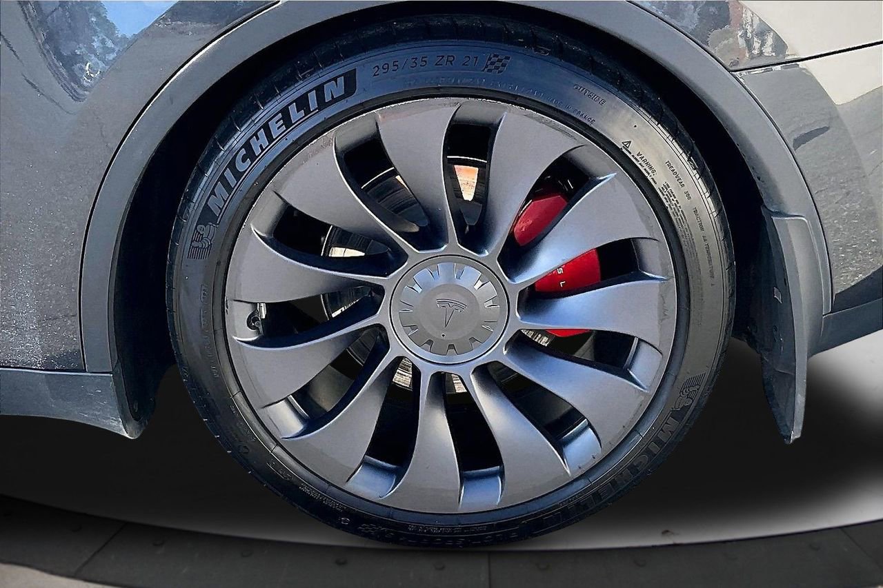 Used 2024 Tesla Model Y Performance image 37