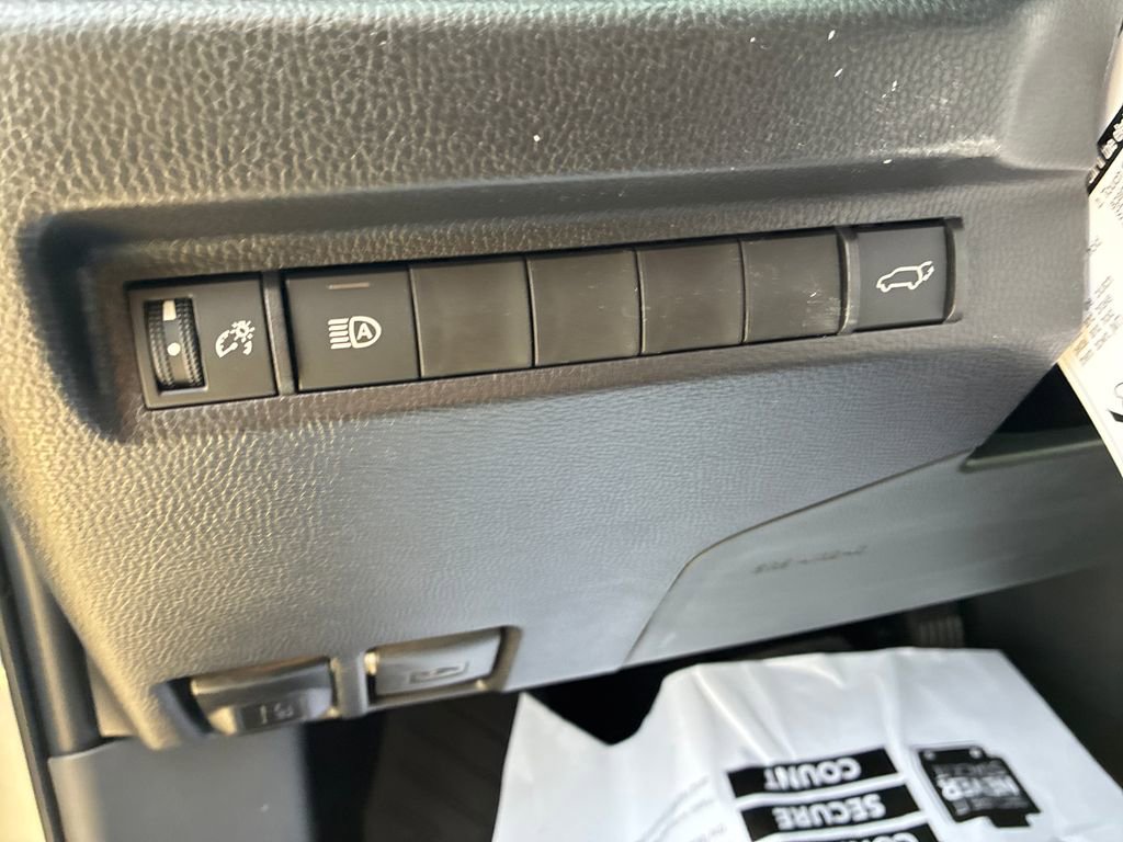 New 2025 Toyota RAV4 XLE image 38