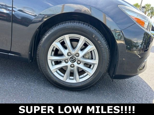 Used 2018 MAZDA MAZDA3 Sport w/ Preferred Equipment Package FWD image 8