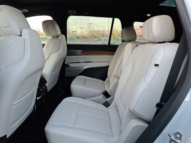 New 2026 Cadillac Vistiq Luxury AWD/4WD image 5